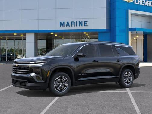 Mosaic Black Metallic 2026 Chevrolet Traverse LT