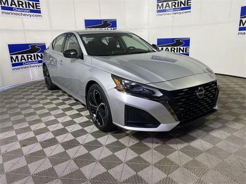 2023 Nissan Altima SR FWD