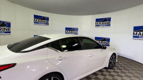 Pearl White Tricoat 2022 Nissan Altima SR FWD