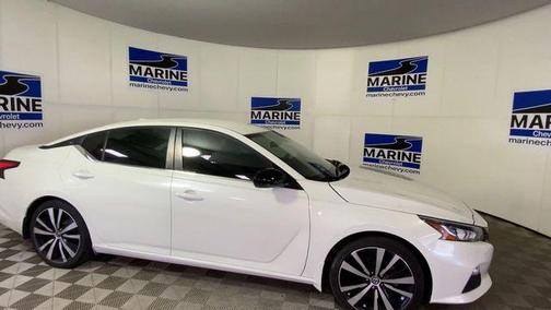 Pearl White Tricoat 2022 Nissan Altima SR FWD