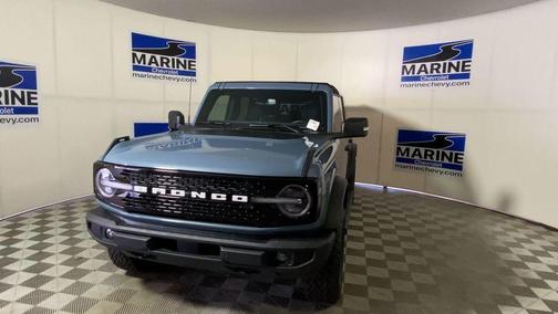 Azure Gray Metallic Tri-Coat 2025 Ford Bronco Outer Banks