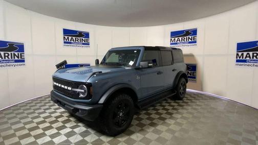 Azure Gray Metallic Tri-Coat 2025 Ford Bronco Outer Banks