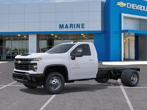 Summit White 2026 Chevrolet Silverado 3500 WT