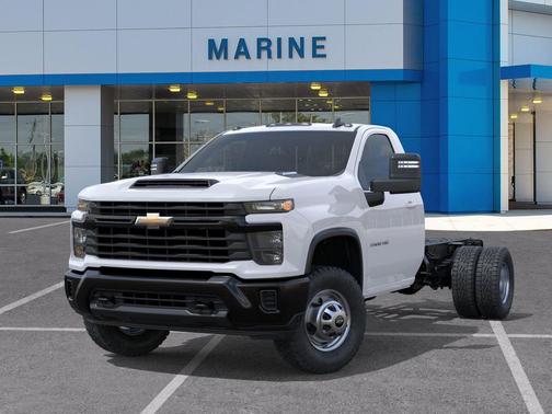 Summit White 2026 Chevrolet Silverado 3500 WT