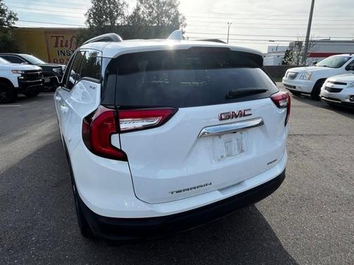 2022 GMC Terrain SLE