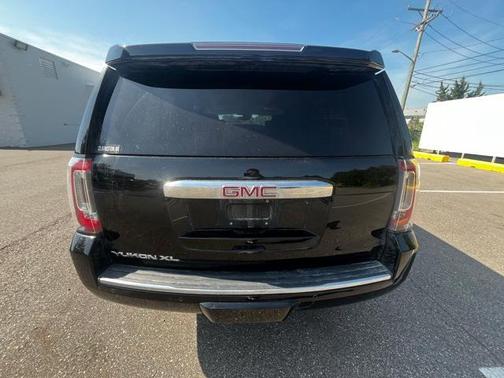 2017 GMC Yukon XL Denali