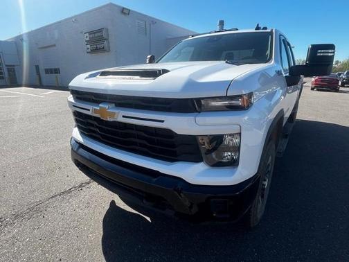 2024 Chevrolet Silverado 2500 Custom