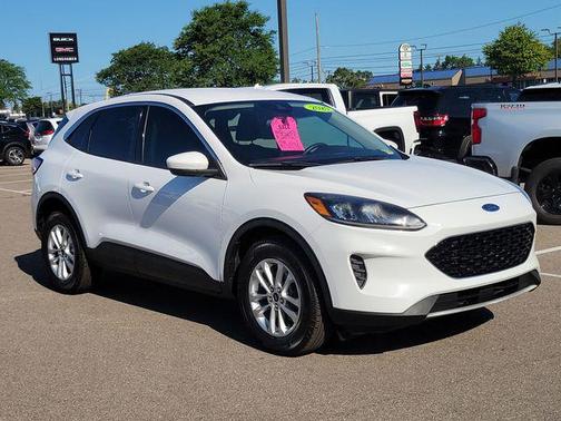 Oxford White 2020 Ford Escape SE