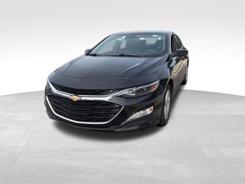 Mosaic Black Metallic 2023 Chevrolet Malibu FWD 1LT