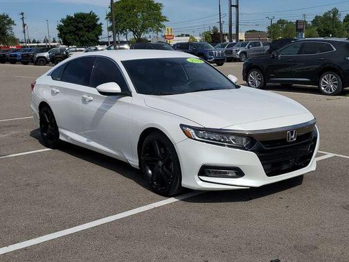 Platinum White Pearl 2019 Honda Accord Sport