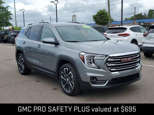 Sterling Metallic 2024 GMC Terrain SLT