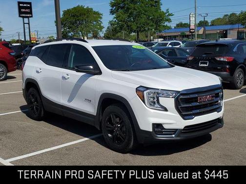 Summit White 2023 GMC Terrain AWD AT4