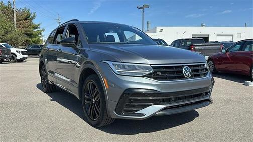 2022 Volkswagen Tiguan 2.0T SE R-Line Black