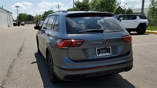 2022 Volkswagen Tiguan 2.0T SE R-Line Black