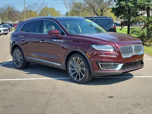 BURGUNDY VELVET 2020 Lincoln Nautilus Reserve