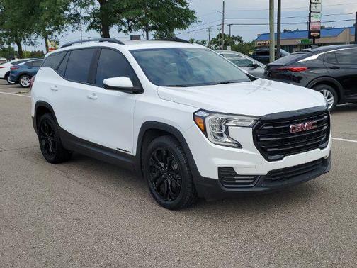Summit White 2022 GMC Terrain SLE