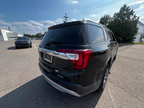 2022 GMC Acadia SLT