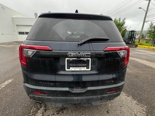 2022 GMC Acadia SLE