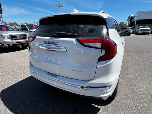 2023 GMC Terrain Denali