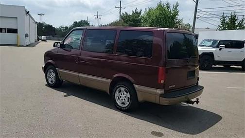 2004 Chevrolet Astro LS