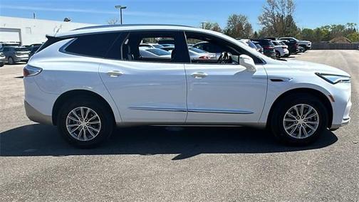 2022 Buick Enclave Essence