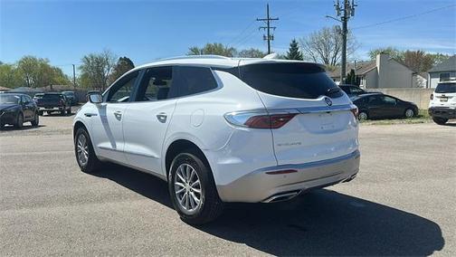 2022 Buick Enclave Essence