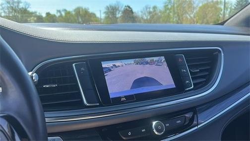 2022 Buick Enclave Essence