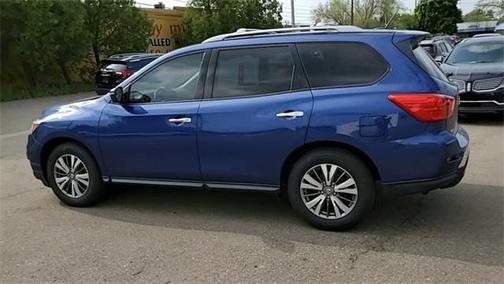 2018 Nissan Pathfinder SV