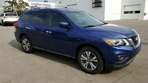 2018 Nissan Pathfinder SV