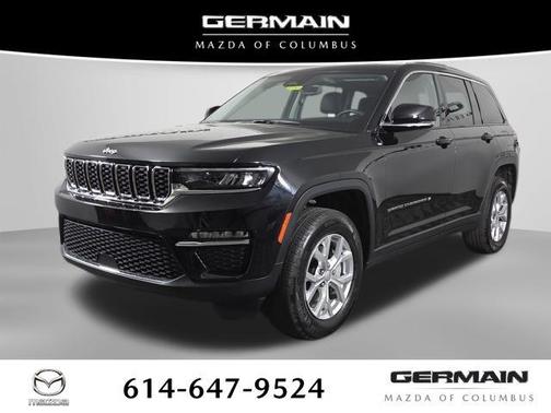 Diamond Black Crystal Pearlcoat 2024 Jeep Grand Cherokee Limited