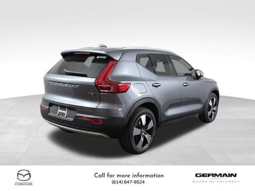 2019 Volvo XC40 T5 Momentum