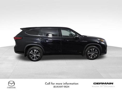 2022 Toyota Highlander Hybrid XLE