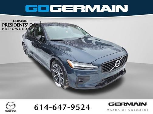 2022 Volvo S60 T5 Momentum