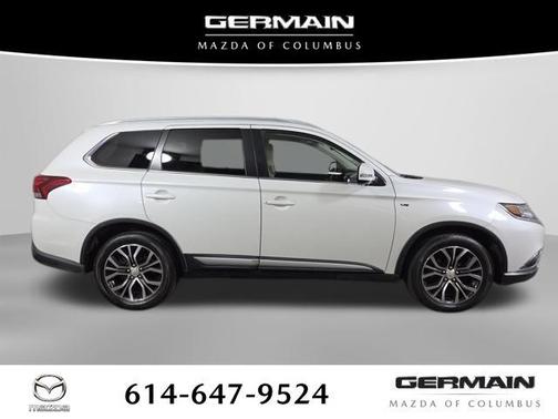 Diamond White Pearl 2018 Mitsubishi Outlander GT
