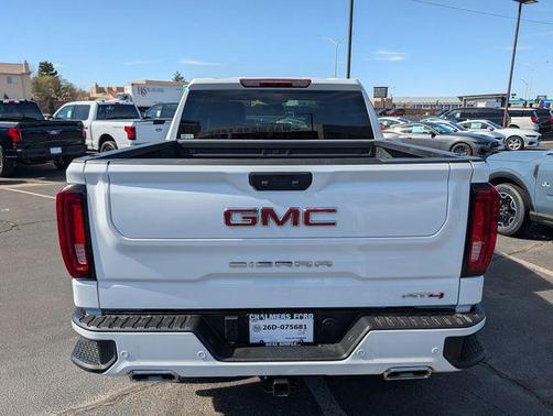 2025 GMC Sierra 1500 AT4