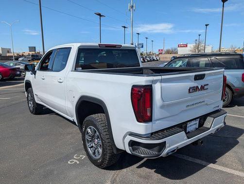 2025 GMC Sierra 1500 AT4
