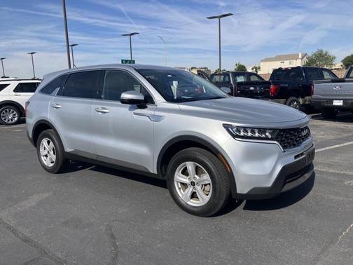2022 Kia Sorento LX