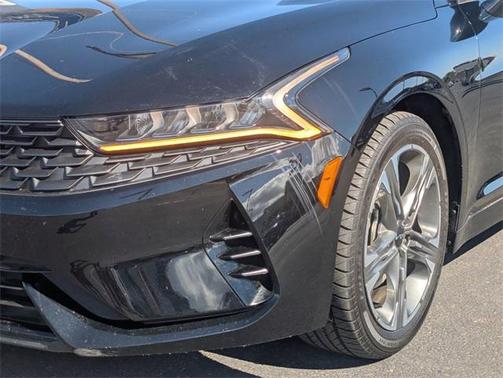 2022 Kia K5 EX