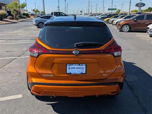 2023 Nissan Kicks SR