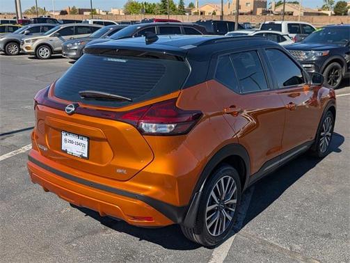 2023 Nissan Kicks SR