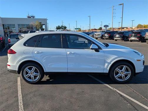 2017 Porsche Cayenne Platinum Edition