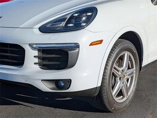 2017 Porsche Cayenne Platinum Edition