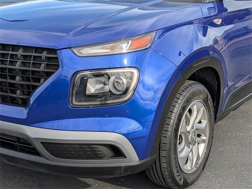 2024 Hyundai VENUE SE