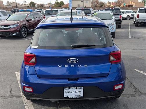 2024 Hyundai VENUE SE