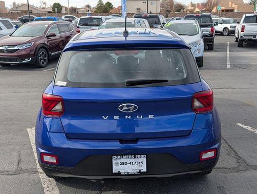 2024 Hyundai VENUE SE
