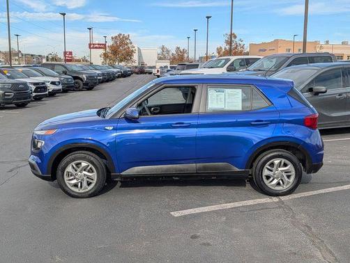 2024 Hyundai VENUE SE