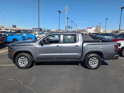 2024 Nissan Frontier SV