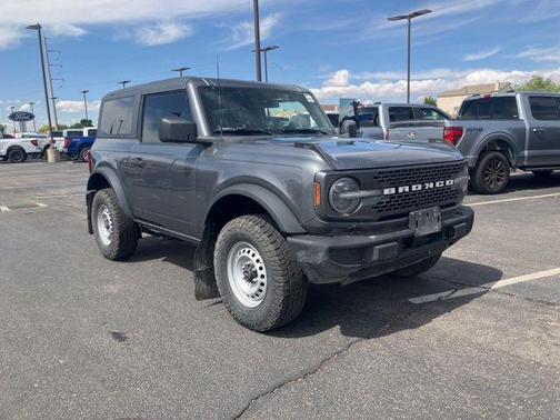 Carbonized Gray Metallic 2025 Ford Bronco Base