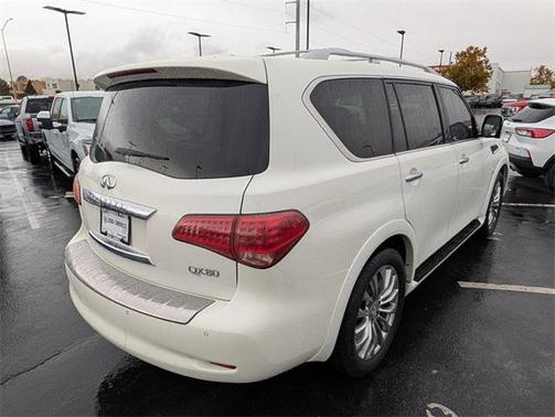 2016 INFINITI QX80 Base