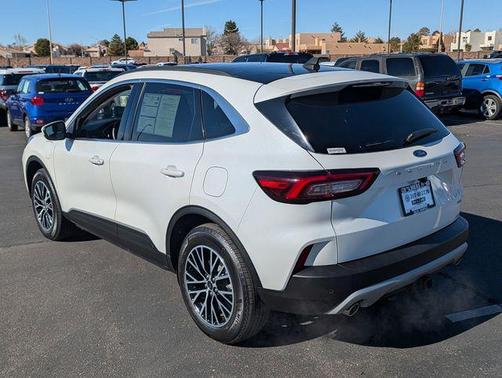 2025 Ford Escape PHEV SE